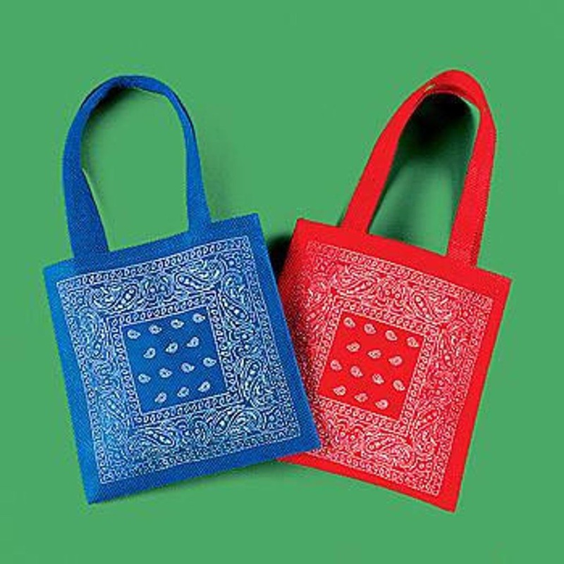 Bandana Print Tote Bags (1 ct)