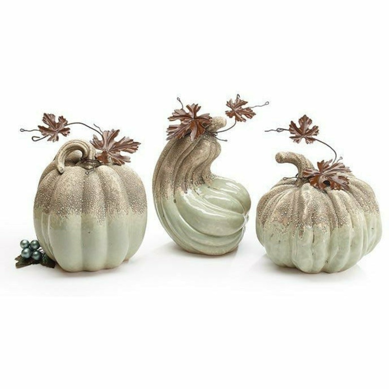 SAGE GREEN/GRAY VARIEGATED PUMPKINS