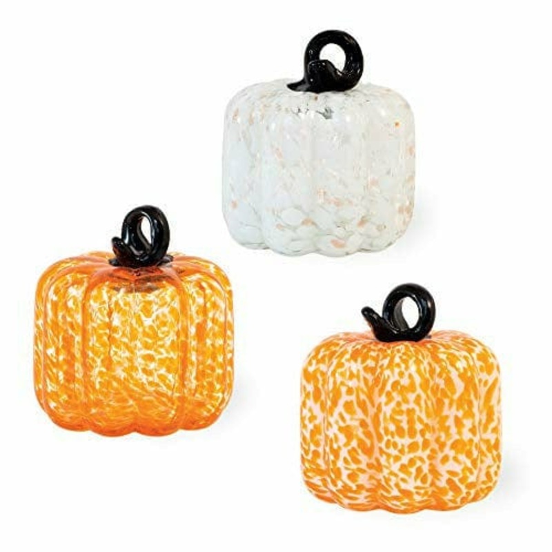 Three Little Pumpins In A Box