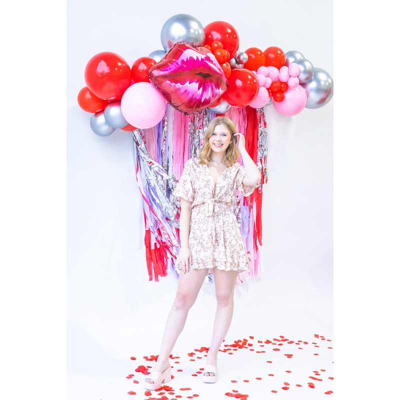 Lips Valentines Day Grab & Go Garland