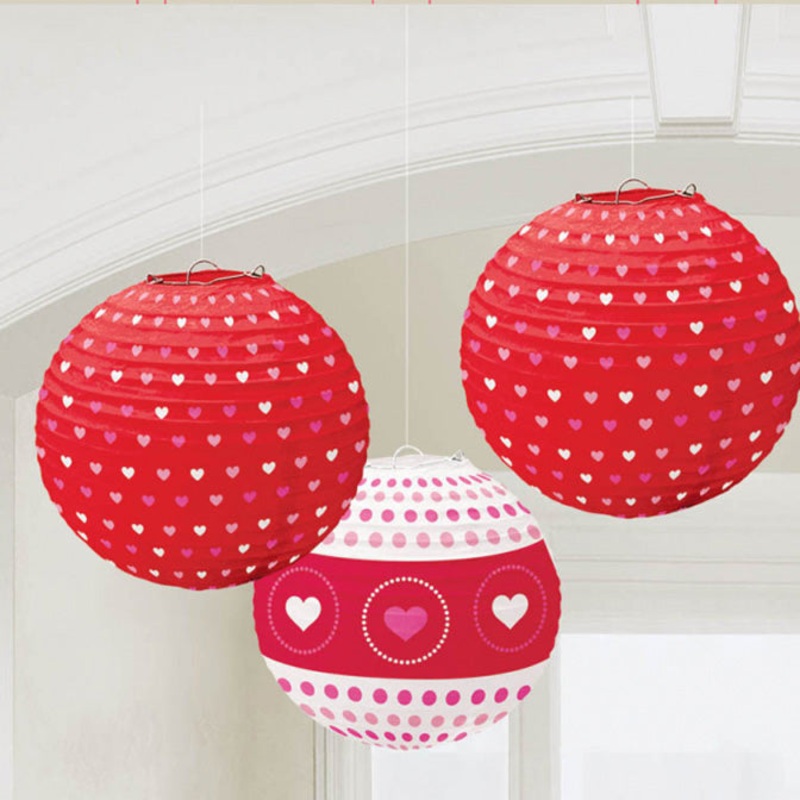 Hearts Hanging Lanterns