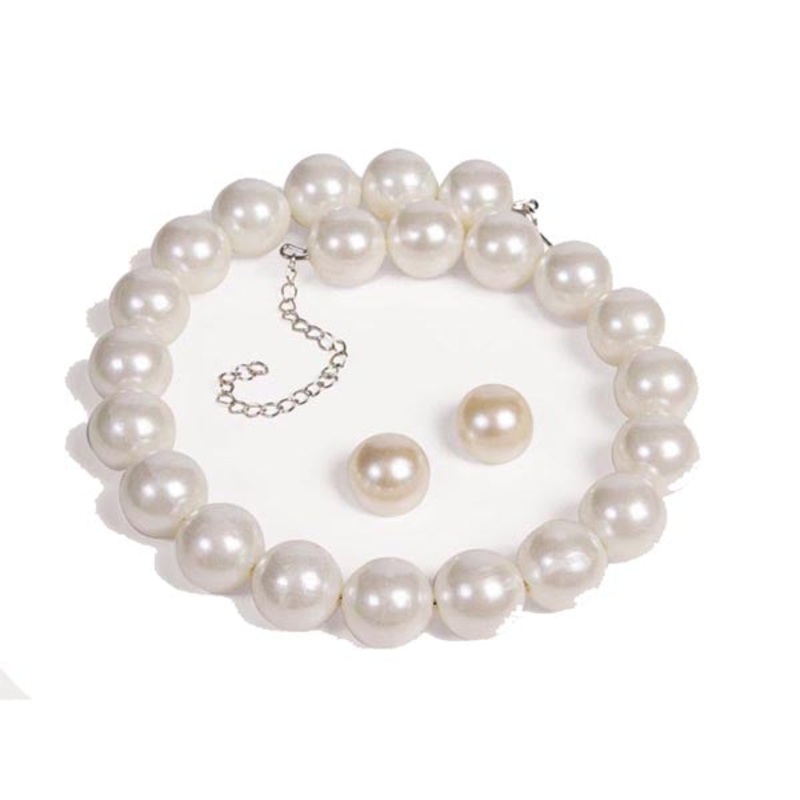 Pearl Necklace & Earings